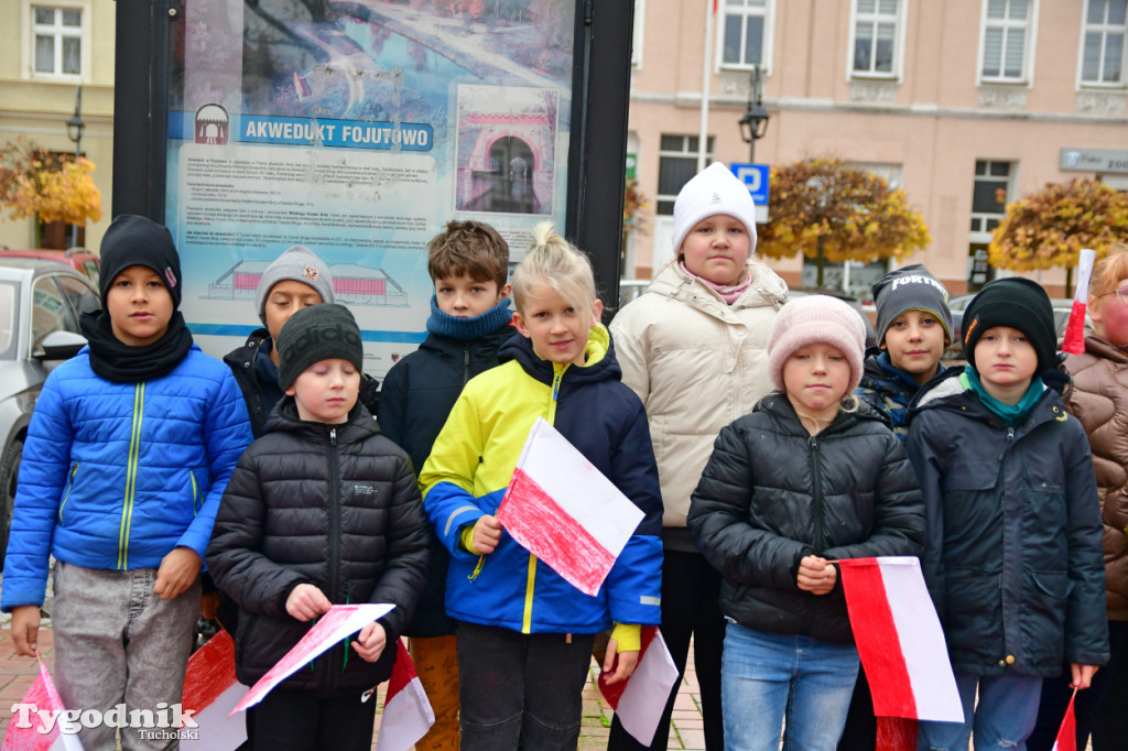 Tucholskie dzieci świętują Dzień Niepodległości!