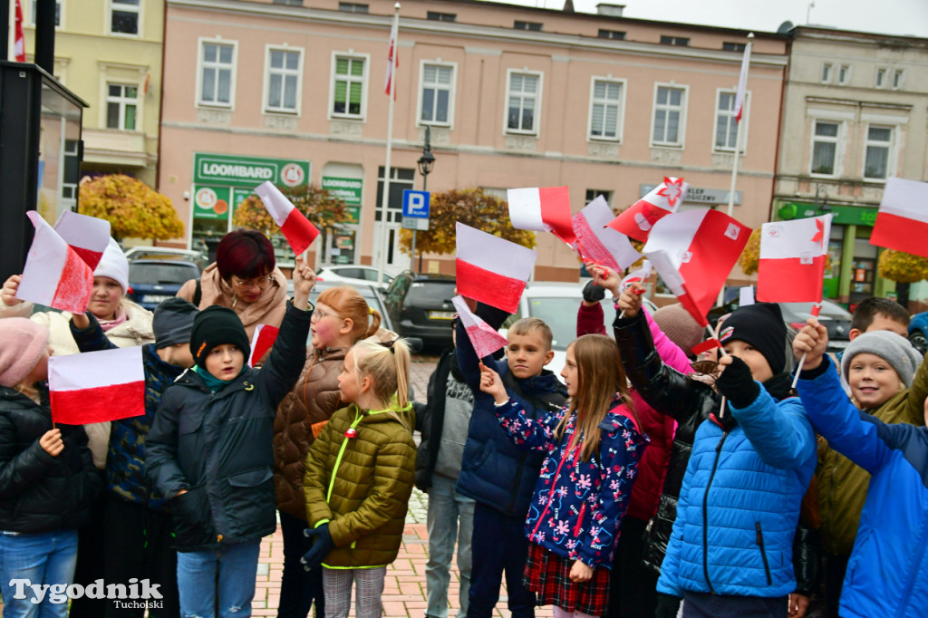 Tucholskie dzieci świętują Dzień Niepodległości!