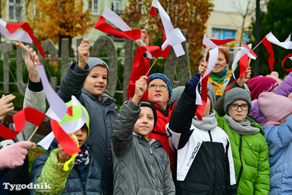 Tucholskie dzieci świętują Dzień Niepodległości!