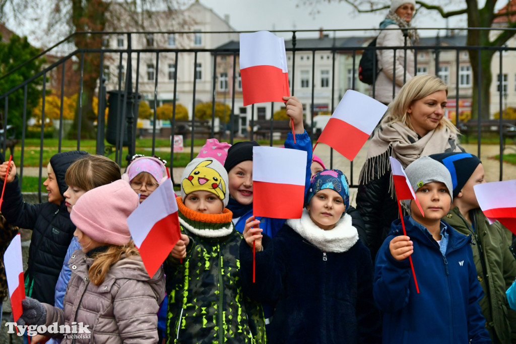 Tucholskie dzieci świętują Dzień Niepodległości!