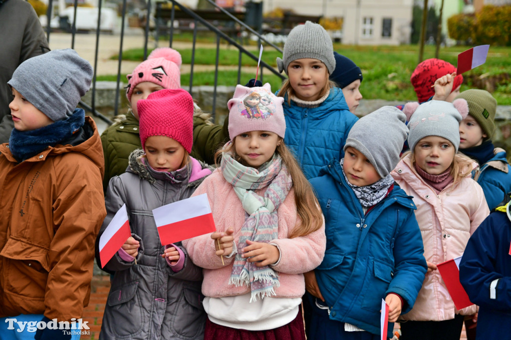 Tucholskie dzieci świętują Dzień Niepodległości!