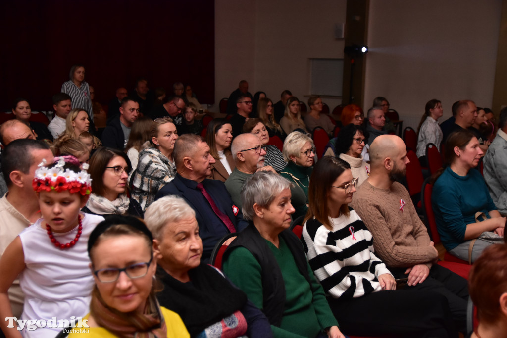 Gm. Lubiewo: W Bysławiu obchodzili Święto Niepodległości, urodziny orkiestry i podziękowali wieloletniemu kapelmistrzowi / ZDJĘCIA