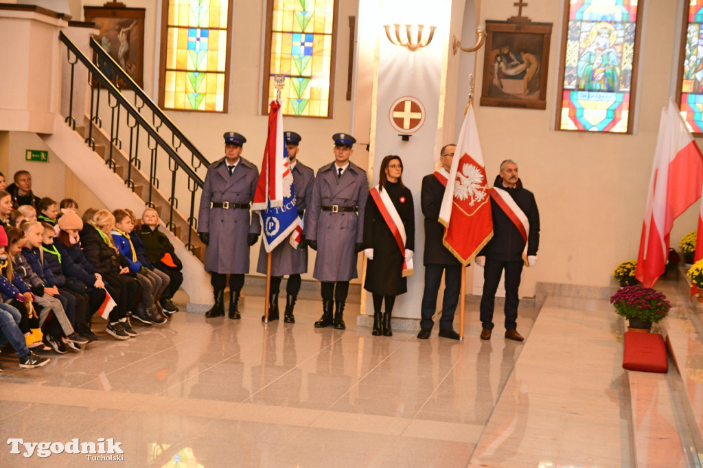 Święto Niepodległości w Tucholi. Tłum przemaszerował pod pomnik