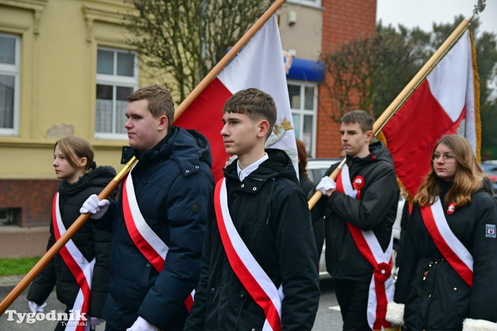 Święto Niepodległości w Tucholi. Tłum przemaszerował pod pomnik