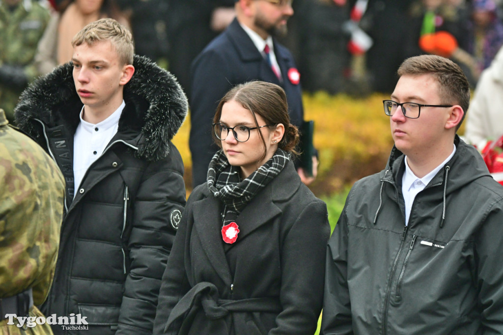 Święto Niepodległości w Tucholi. Tłum przemaszerował pod pomnik