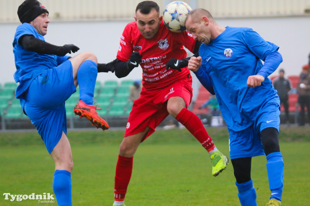 Charytatywnie: Myśliwiec Gostycyn - Kadra Oldbojów KPZPN 2:5 (2:2)