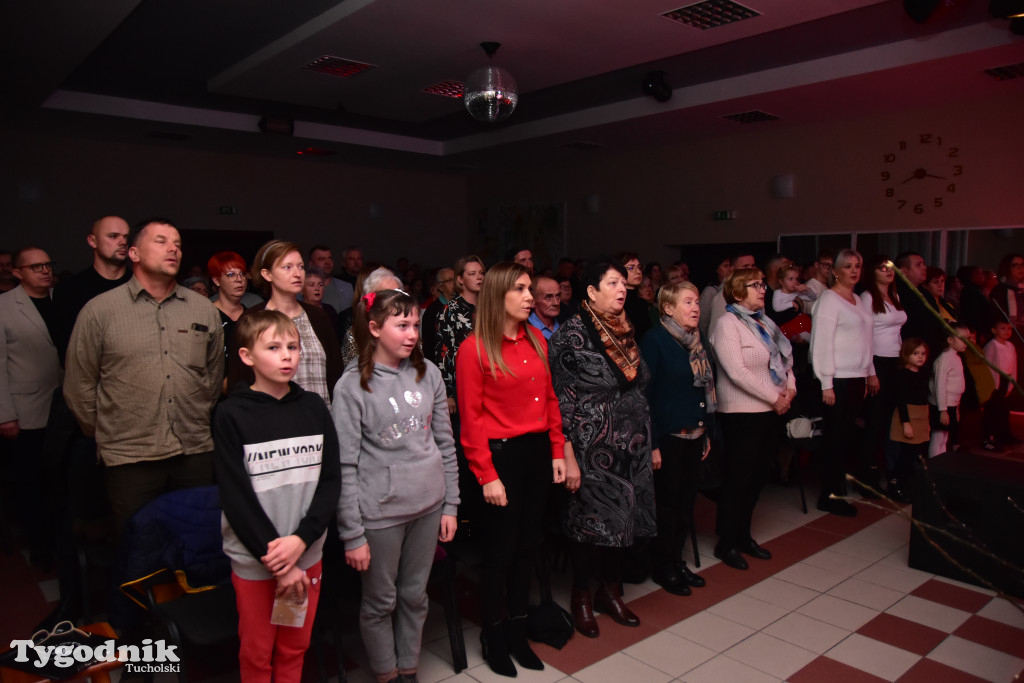 W Gostycynie na Święto Niepodległości były patriotyczne pieśni, prmocja gminy i gęsina / ZDJĘCIA