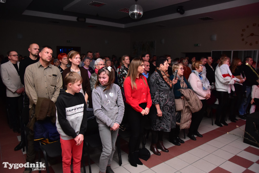 W Gostycynie na Święto Niepodległości były patriotyczne pieśni, prmocja gminy i gęsina / ZDJĘCIA