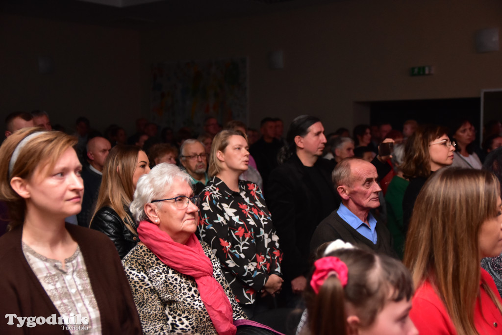 W Gostycynie na Święto Niepodległości były patriotyczne pieśni, prmocja gminy i gęsina / ZDJĘCIA