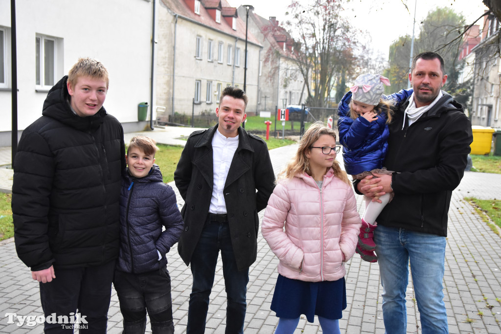 Nowe auto na wyposażeniu Placówek Opiekuńczo - Wychowawczych z Gostycyna i Żalna. Gdzie placówki zaplanowały swój wspólny wyjazd?