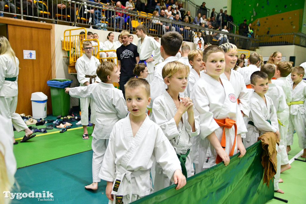 Zawody karate w Tucholi i 25-lecie Tomasza Krygowskiego