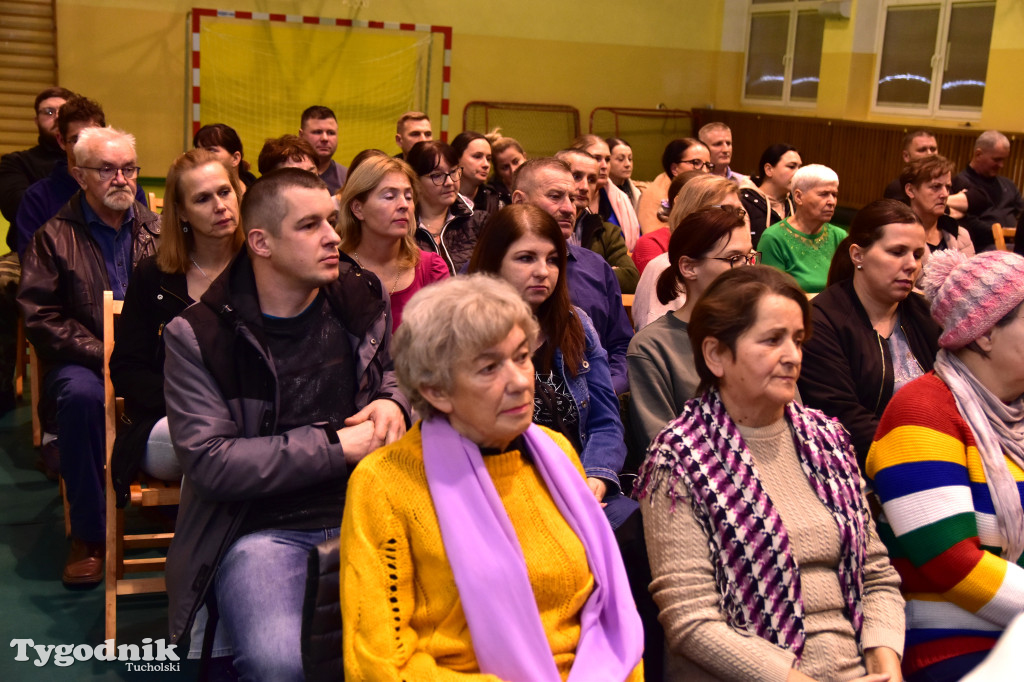 Zebrania odnośnie likwidacji szkół w Kiełpinie i Stobnie