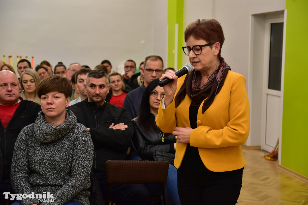 Zebrania odnośnie likwidacji szkół w Kiełpinie i Stobnie