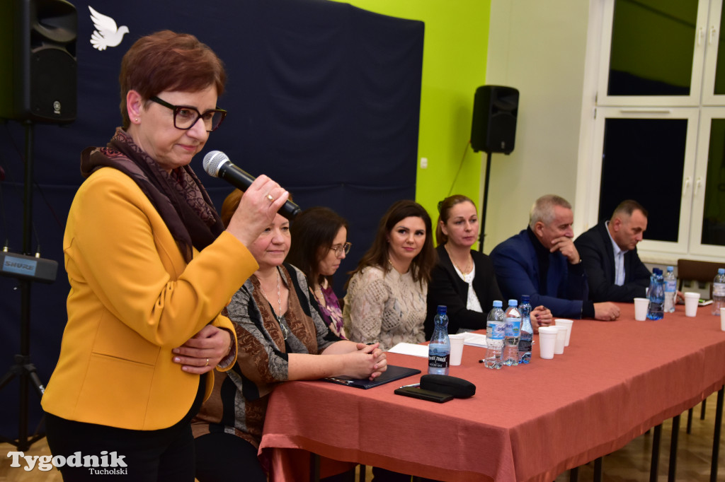 Zebrania odnośnie likwidacji szkół w Kiełpinie i Stobnie
