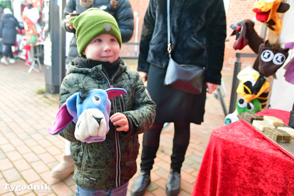 Kiermasz Świąteczny na dworcu kolejowym w Tucholi