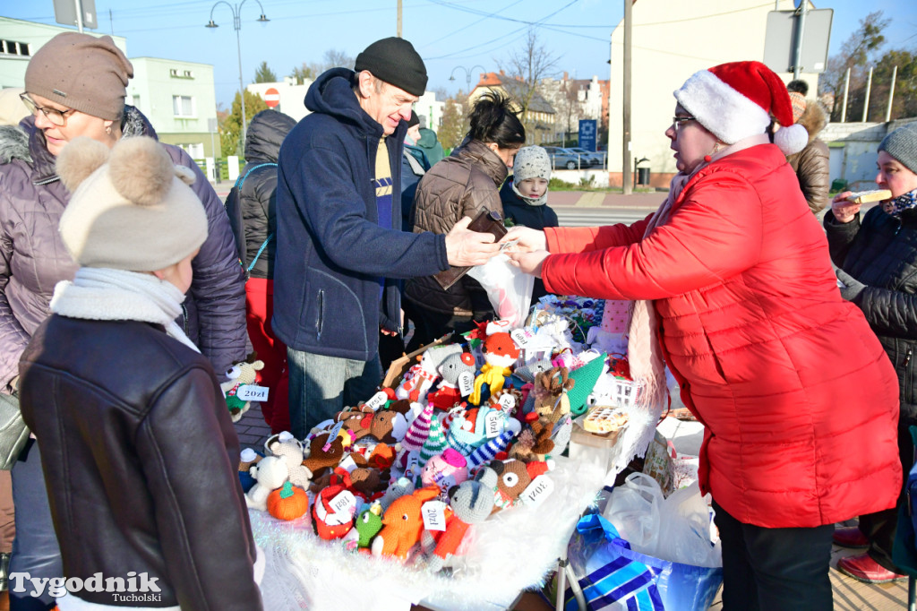 Kiermasz Świąteczny na dworcu kolejowym w Tucholi