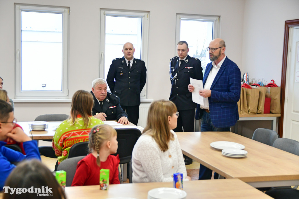 Powiat tucholski. Malują, jak \