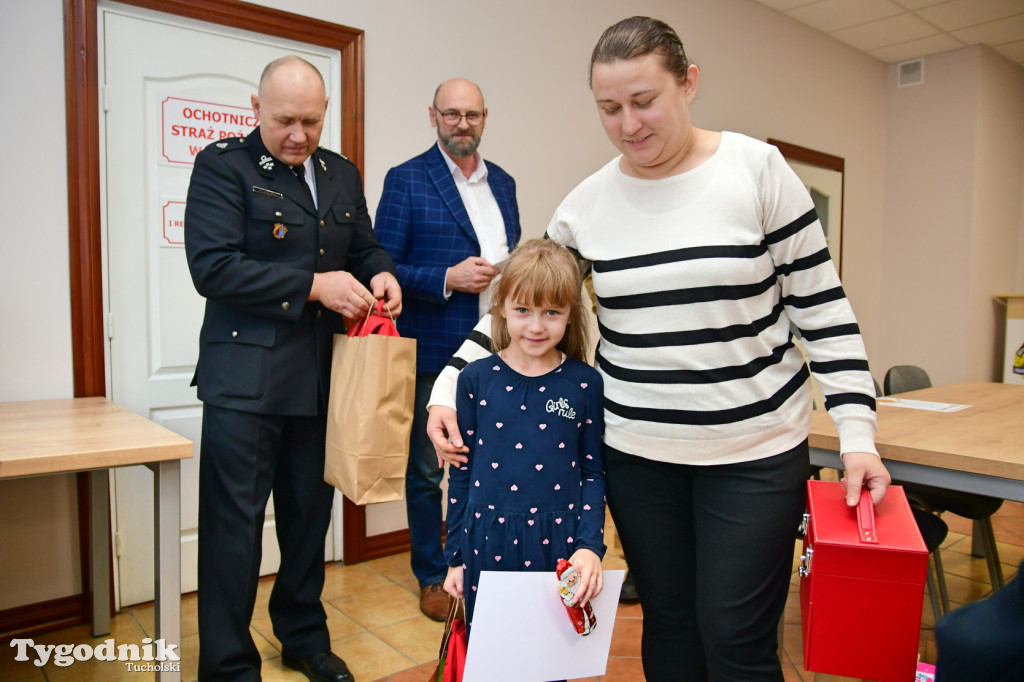 Powiat tucholski. Malują, jak \