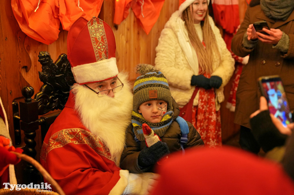 Domek Mikołaja i borowiackiego Gwizdora - Jarmark w Tucholi