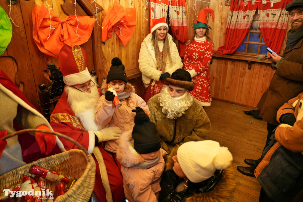 Domek Mikołaja i borowiackiego Gwizdora - Jarmark w Tucholi