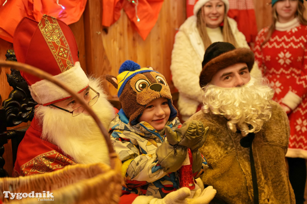 Domek Mikołaja i borowiackiego Gwizdora - Jarmark w Tucholi