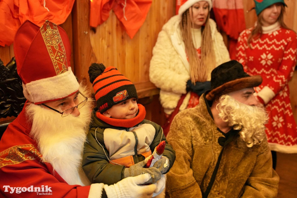 Domek Mikołaja i borowiackiego Gwizdora - Jarmark w Tucholi