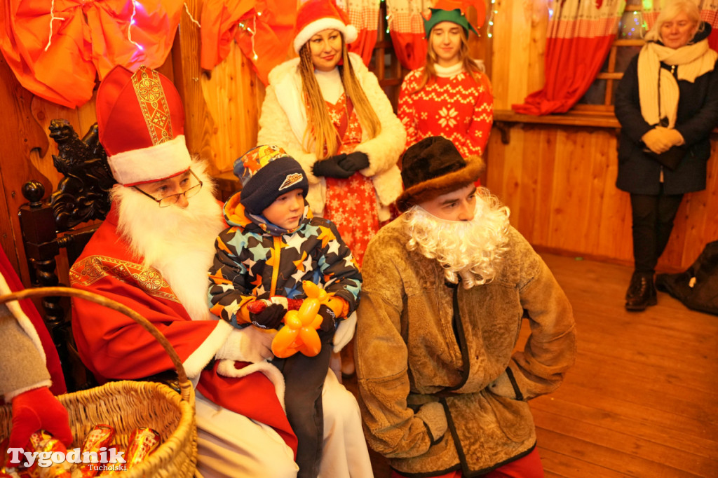 Domek Mikołaja i borowiackiego Gwizdora - Jarmark w Tucholi