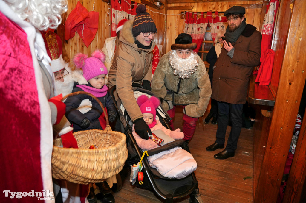 Domek Mikołaja i borowiackiego Gwizdora - Jarmark w Tucholi