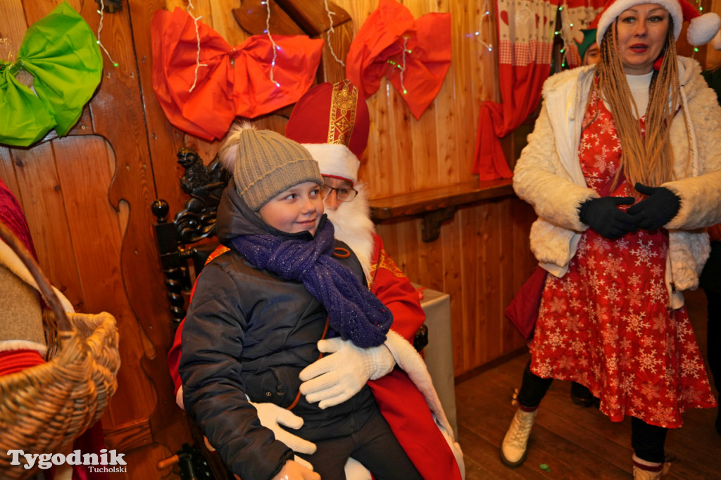 Domek Mikołaja i borowiackiego Gwizdora - Jarmark w Tucholi