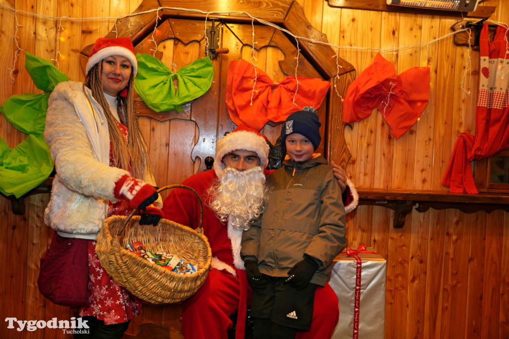 Domek Mikołaja i borowiackiego Gwizdora - Jarmark w Tucholi