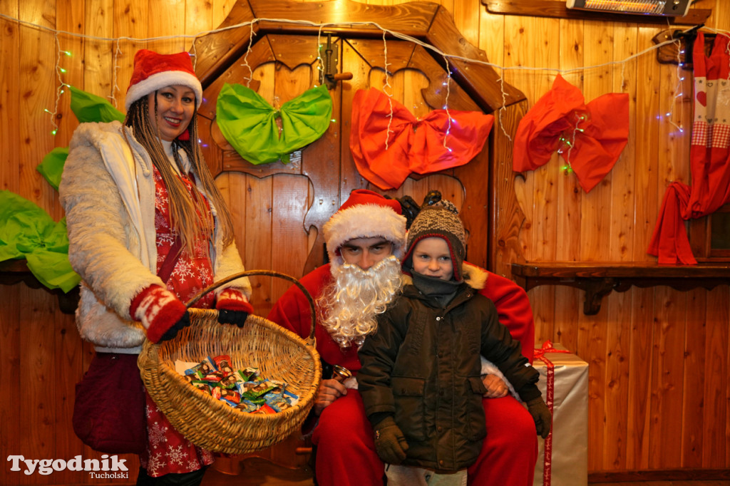 Domek Mikołaja i borowiackiego Gwizdora - Jarmark w Tucholi