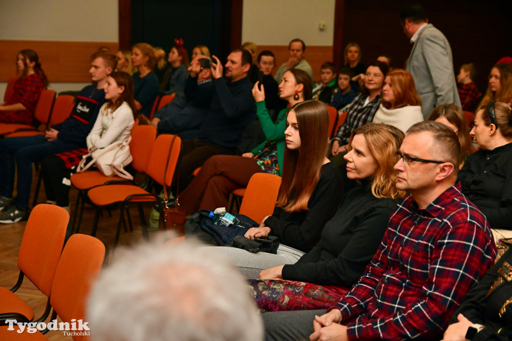  VIII Powiatowy konkurs śpiewania kolęd, pastorałek i piosenek świątecznych w języku obcym