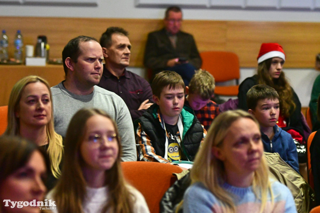  VIII Powiatowy konkurs śpiewania kolęd, pastorałek i piosenek świątecznych w języku obcym