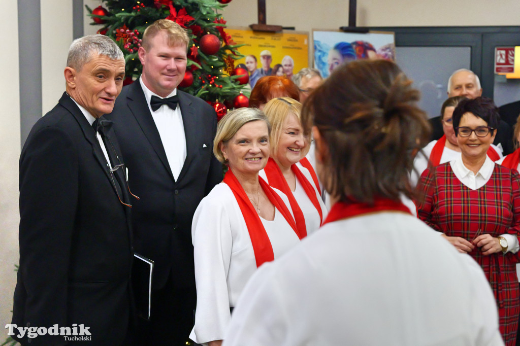 Koncert kolęd i pastorałek w Tucholi. Dziesiątki osób na scenie