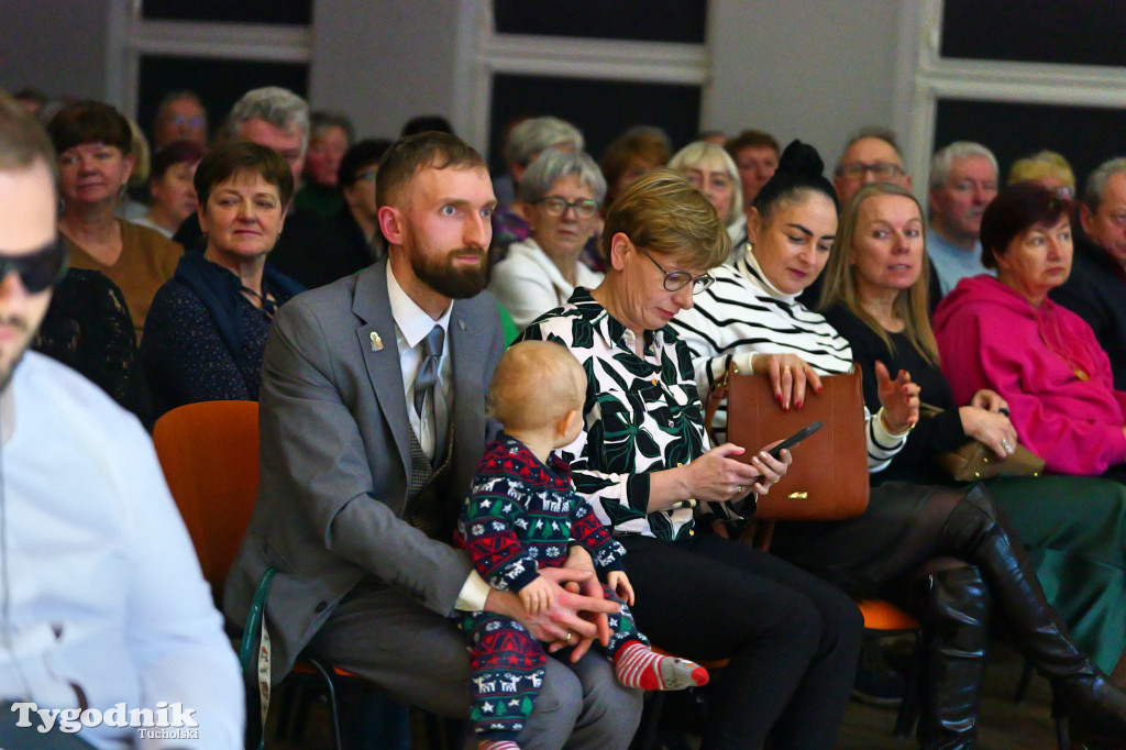 Koncert kolęd i pastorałek w Tucholi. Dziesiątki osób na scenie