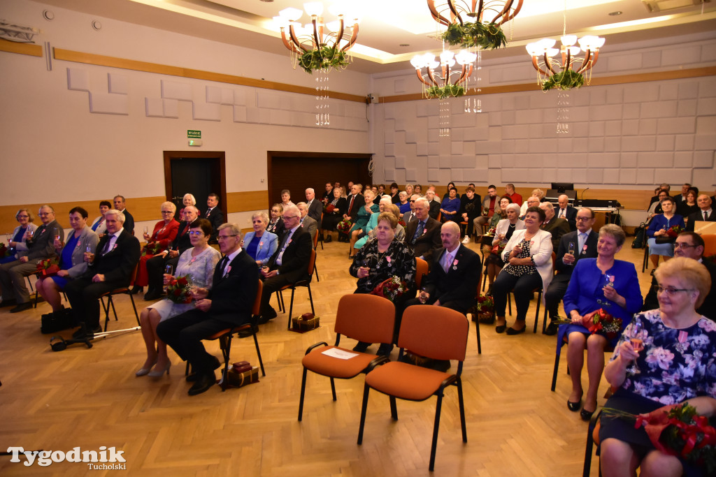 Tuchola: Złote, szmargadowe i diamentowe jubileusze małżeńskie / ZDJĘCIA