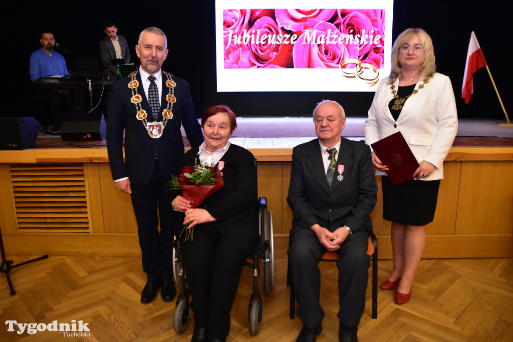 Tuchola: Złote, szmargadowe i diamentowe jubileusze małżeńskie / ZDJĘCIA