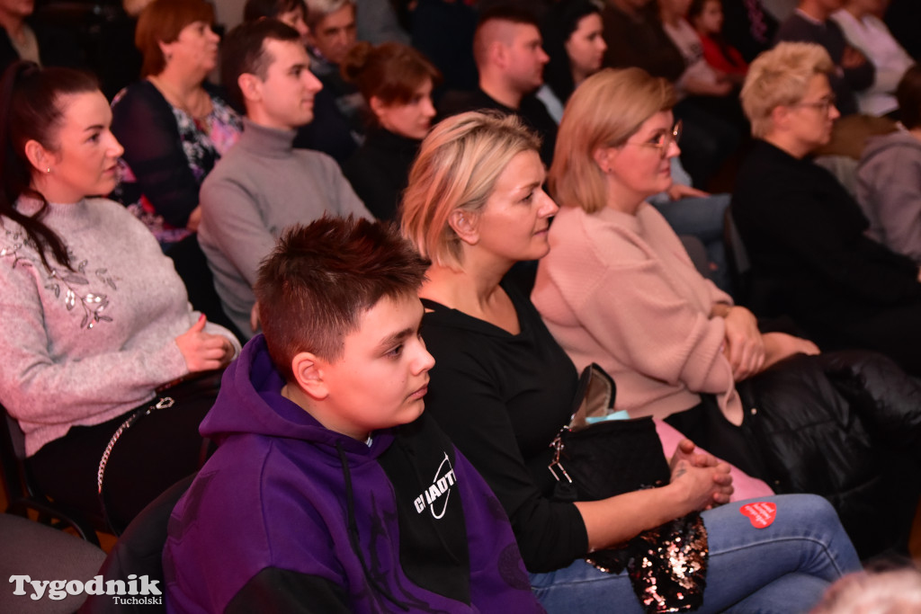 Finał WOŚP w Śliwicach: efektowne licytacje, nauka przez zabawę i światełko do nieba. Jaką kwotę zgromadził śliwicki sztab? / ZDJECIA