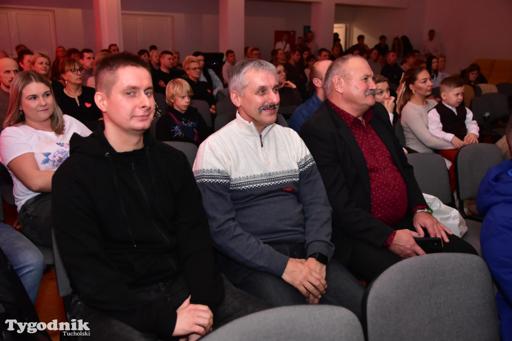 Finał WOŚP w Śliwicach: efektowne licytacje, nauka przez zabawę i światełko do nieba. Jaką kwotę zgromadził śliwicki sztab? / ZDJECIA