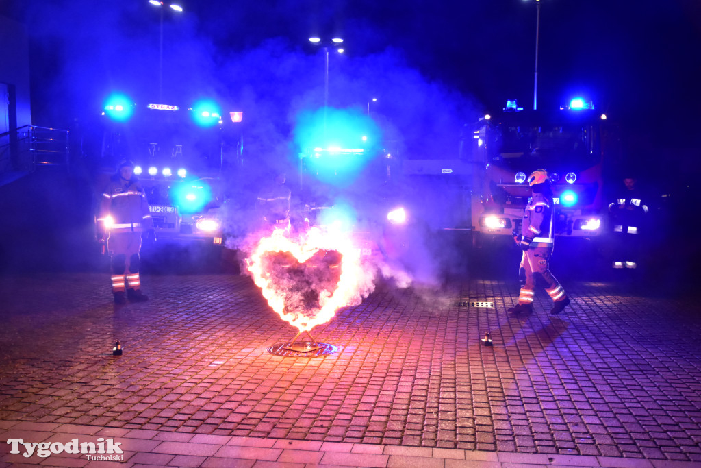 Finał WOŚP w Śliwicach: efektowne licytacje, nauka przez zabawę i światełko do nieba. Jaką kwotę zgromadził śliwicki sztab? / ZDJECIA