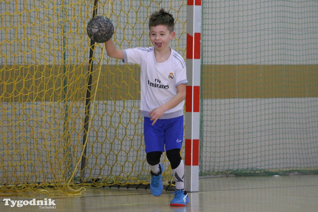 Piłka ręczna: MKS Handball Czersk - LKS Kęsowo 43:25 (22:13)