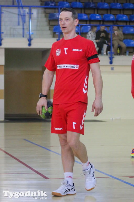 Piłka ręczna: MKS Handball Czersk - LKS Kęsowo 43:25 (22:13)