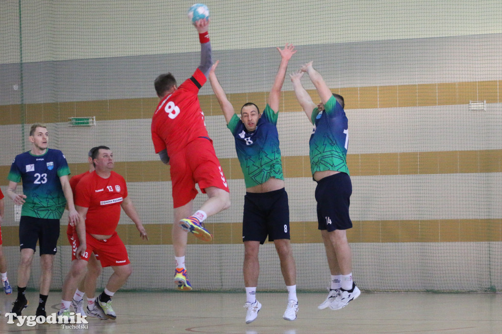 Piłka ręczna: MKS Handball Czersk - LKS Kęsowo 43:25 (22:13)