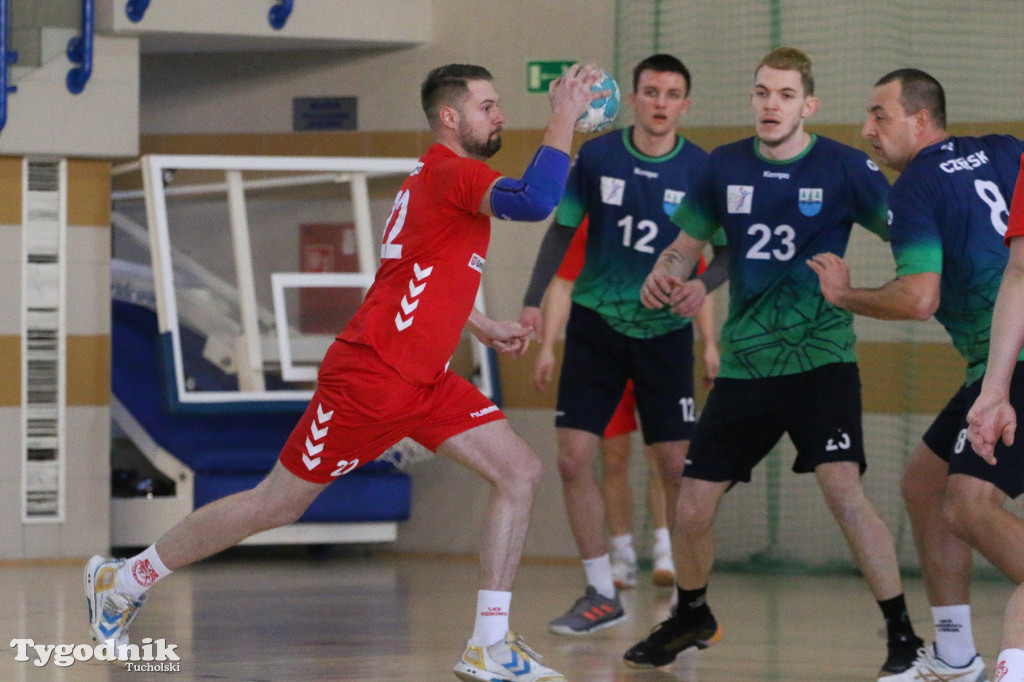 Piłka ręczna: MKS Handball Czersk - LKS Kęsowo 43:25 (22:13)