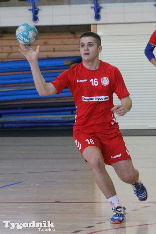 Piłka ręczna: MKS Handball Czersk - LKS Kęsowo 43:25 (22:13)