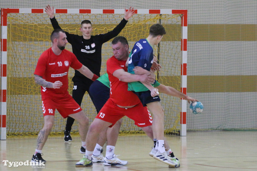 Piłka ręczna: MKS Handball Czersk - LKS Kęsowo 43:25 (22:13)