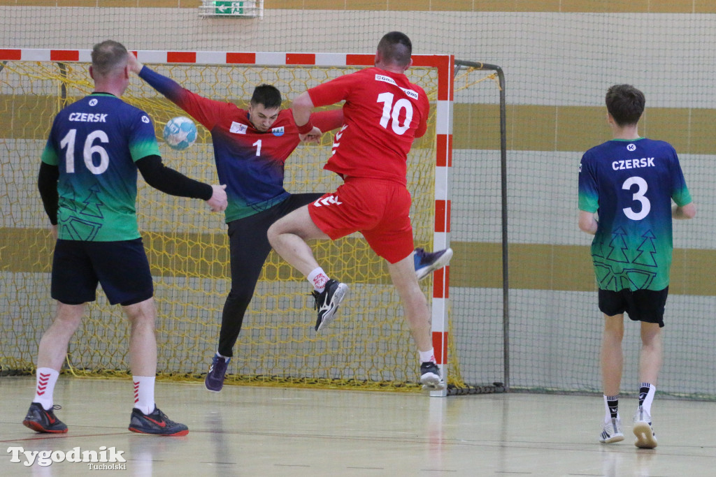 Piłka ręczna: MKS Handball Czersk - LKS Kęsowo 43:25 (22:13)