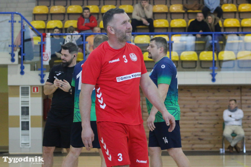 Piłka ręczna: MKS Handball Czersk - LKS Kęsowo 43:25 (22:13)