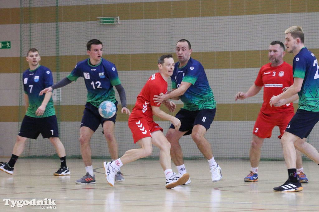 Piłka ręczna: MKS Handball Czersk - LKS Kęsowo 43:25 (22:13)