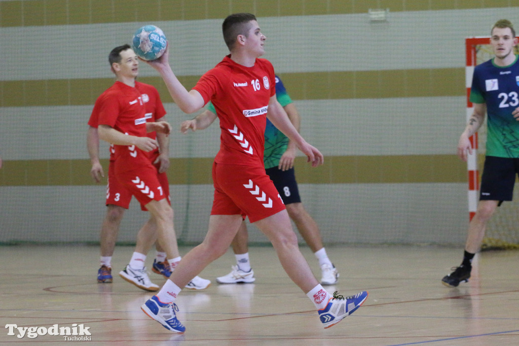 Piłka ręczna: MKS Handball Czersk - LKS Kęsowo 43:25 (22:13)